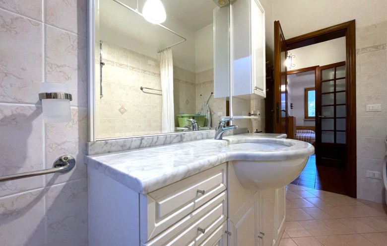 Bifamiliare in affitto a Pietrasanta