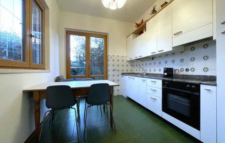 Bifamiliare in affitto a Pietrasanta