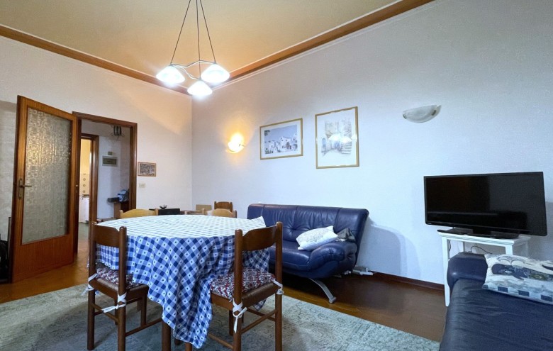 Bifamiliare in affitto a Pietrasanta