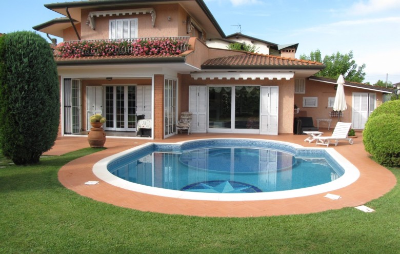 Villa singola in vendita a Pietrasanta