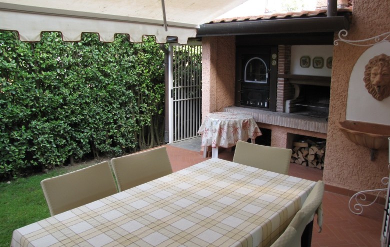 Villa singola in vendita a Pietrasanta