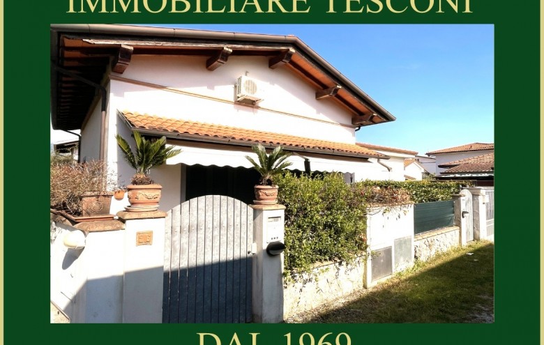 Bifamiliare in vendita a Pietrasanta