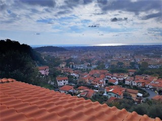 Villa singola in vendita a Massa