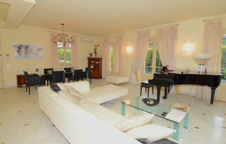 Villa singola in affitto a Pietrasanta