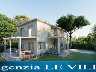 Villa singola in vendita a Marina di Pietrasanta
