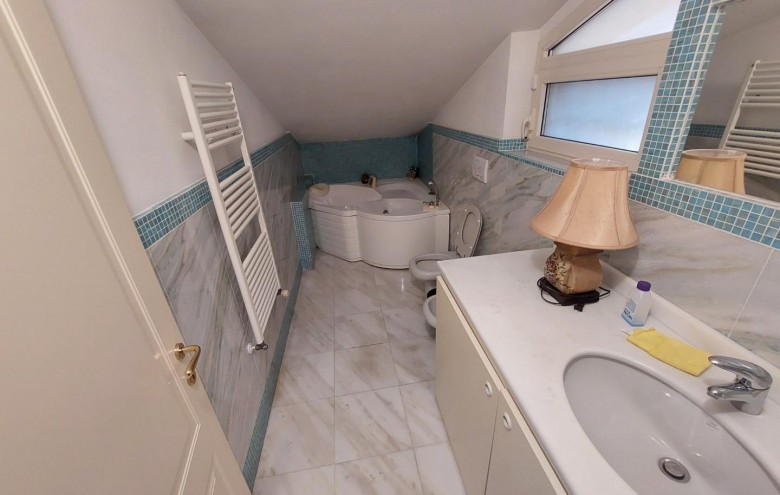 Appartamento in vendita a Massa