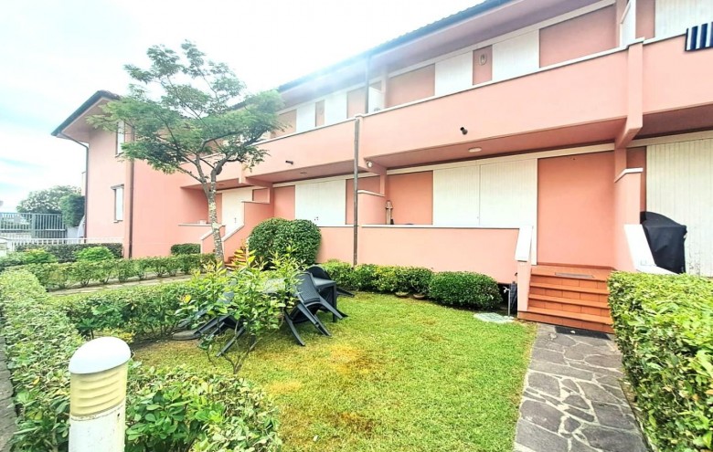 Villetta a schiera in vendita a Massa