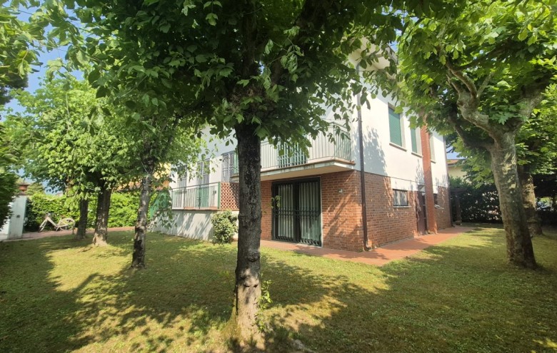 Villa singola in vendita a Pietrasanta