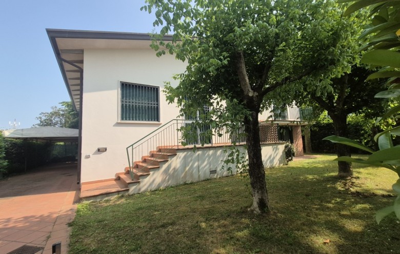 Villa singola in vendita a Pietrasanta