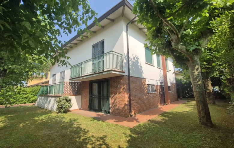 Villa singola in vendita a Pietrasanta