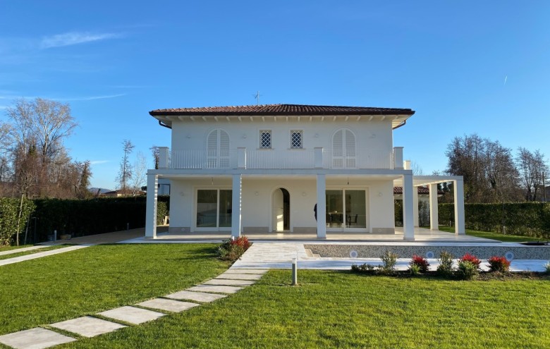 Villa singola in affitto a Pietrasanta