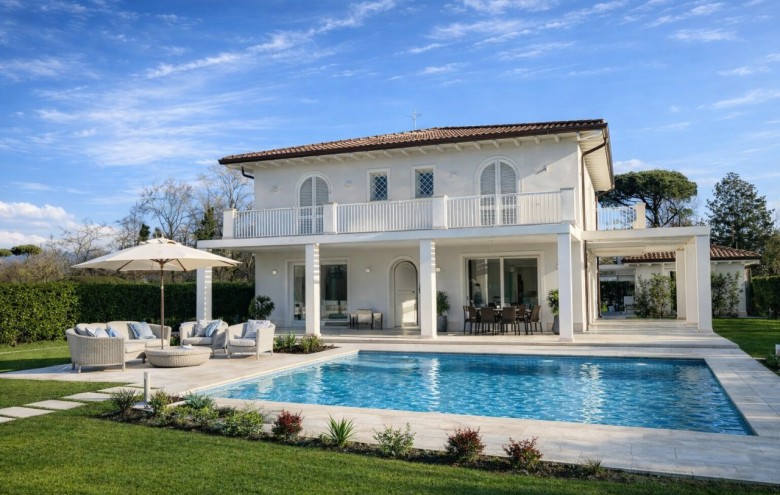 Villa singola in affitto a Pietrasanta