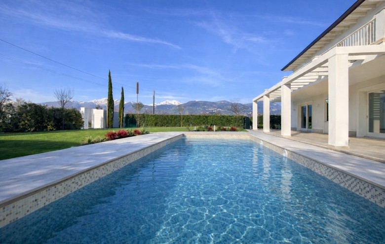 Villa singola in affitto a Pietrasanta