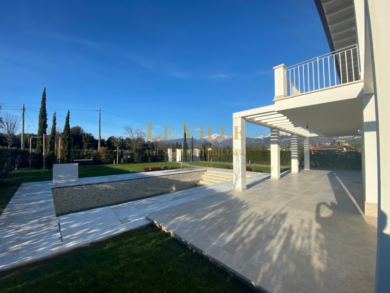 Villa singola in affitto a Pietrasanta