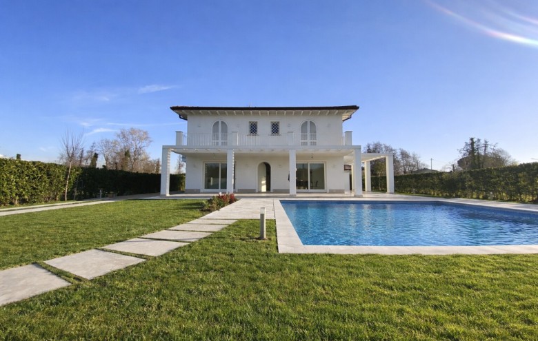 Villa singola in affitto a Pietrasanta
