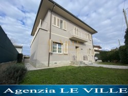 marina-di-pietrasanta-in-affitto-estivo-appartamento-in-bifamiliare-a-700-mt-dal-ma