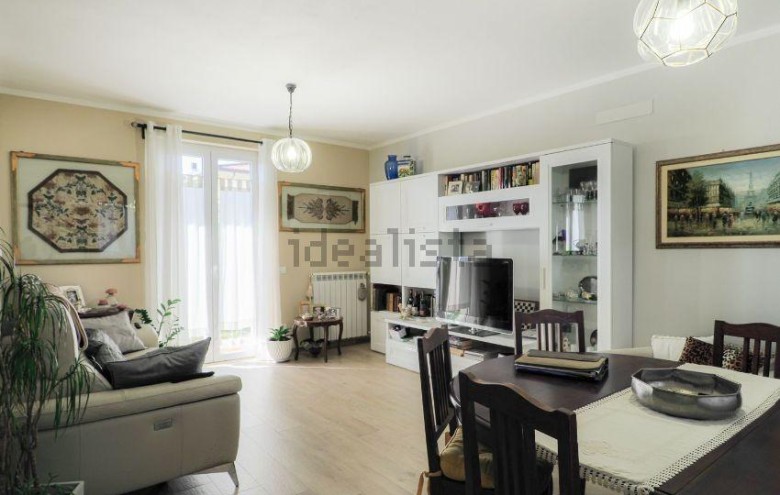 Villetta a schiera in vendita a Massa