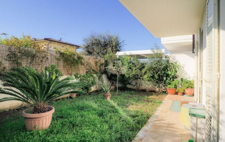 Villetta a schiera in vendita a Massa