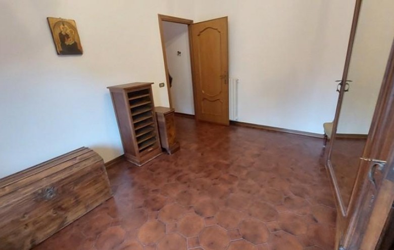 Porzione di casa in vendita a Massa