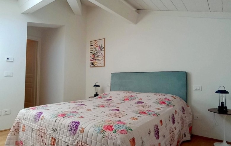 Bifamiliare in affitto a Pietrasanta