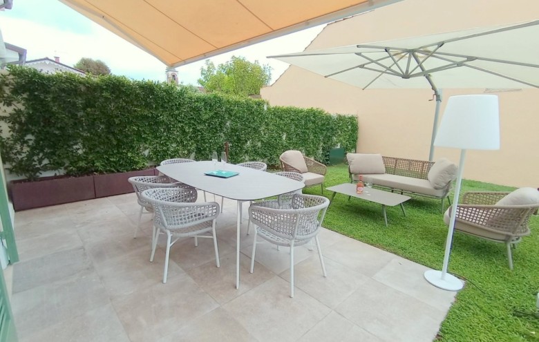 Bifamiliare in affitto a Pietrasanta