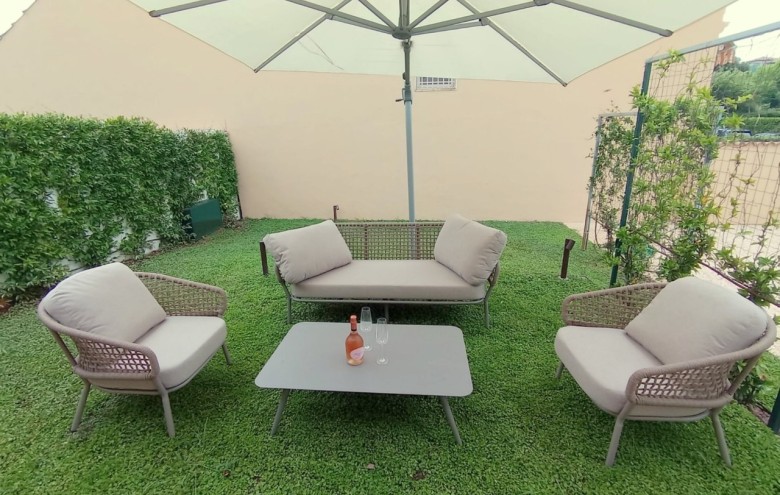 Bifamiliare in affitto a Pietrasanta