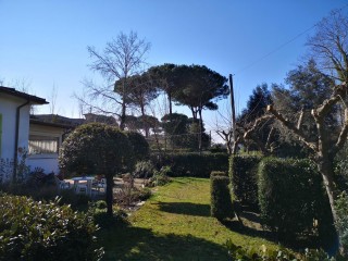 Villa singola in vendita a Poveromo