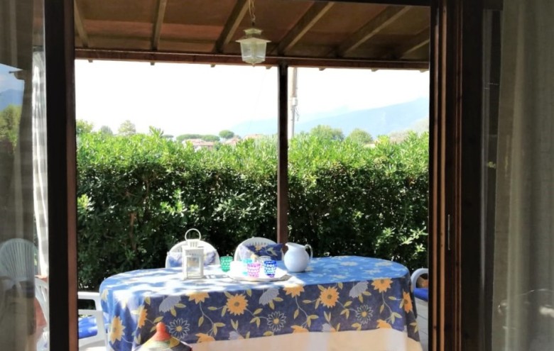 Bifamiliare in affitto a Pietrasanta