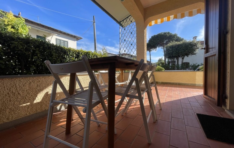 Bifamiliare in affitto a Pietrasanta