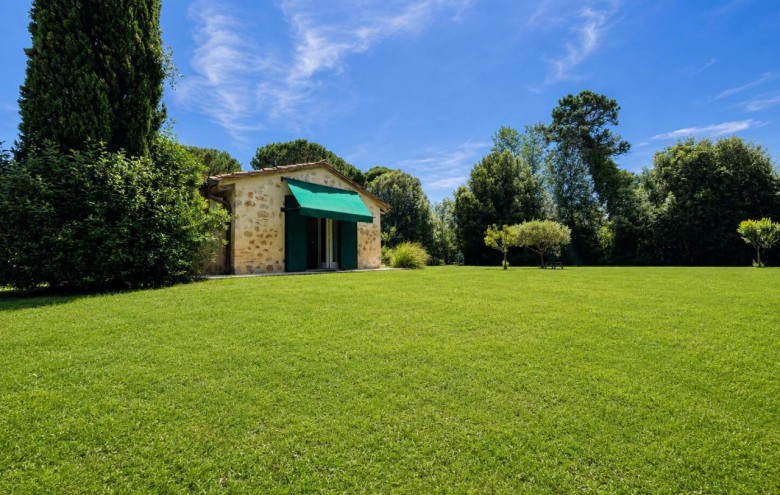Villa singola in affitto a Pietrasanta