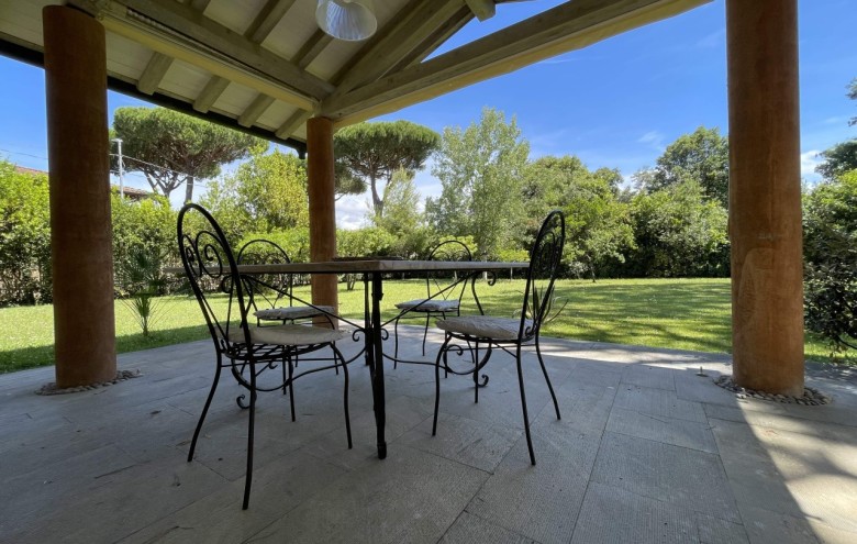 Villa singola in affitto a Pietrasanta