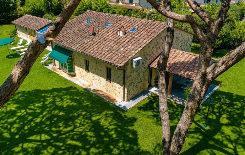 Villa singola in affitto a Pietrasanta