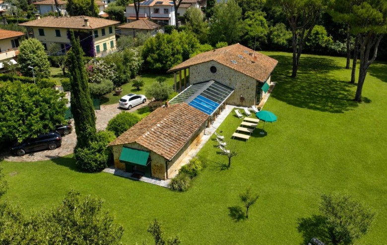 Villa singola in affitto a Pietrasanta