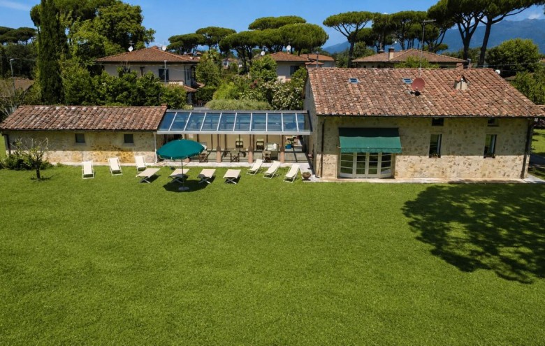 Villa singola in affitto a Pietrasanta