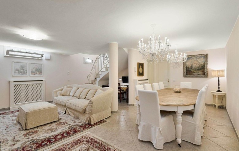 Villa singola in affitto a Pietrasanta