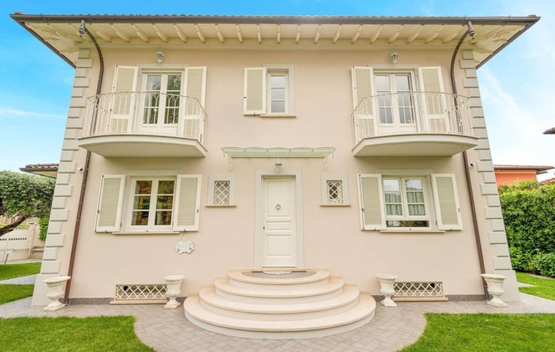 Villa singola in affitto a Pietrasanta