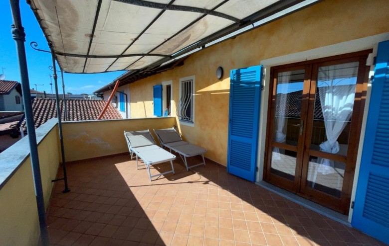 Bifamiliare in affitto a Pietrasanta