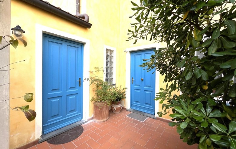 Bifamiliare in affitto a Pietrasanta