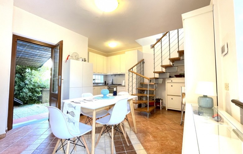 Bifamiliare in affitto a Pietrasanta