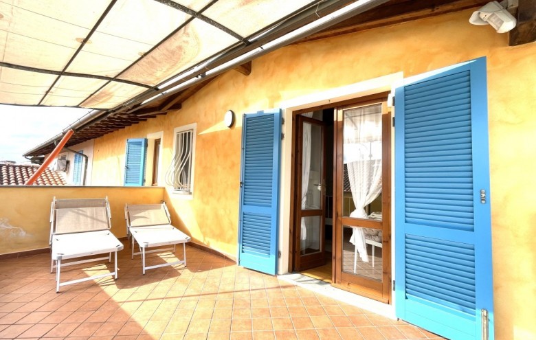 Bifamiliare in affitto a Pietrasanta