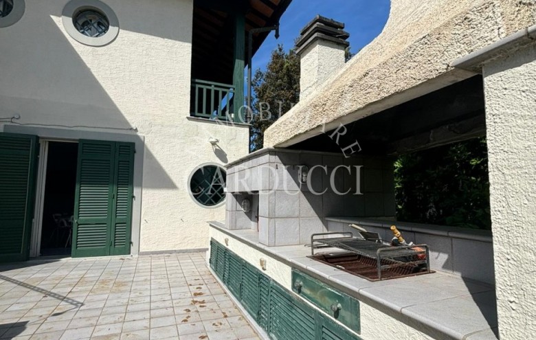 Villa singola in vendita a Forte dei Marmi