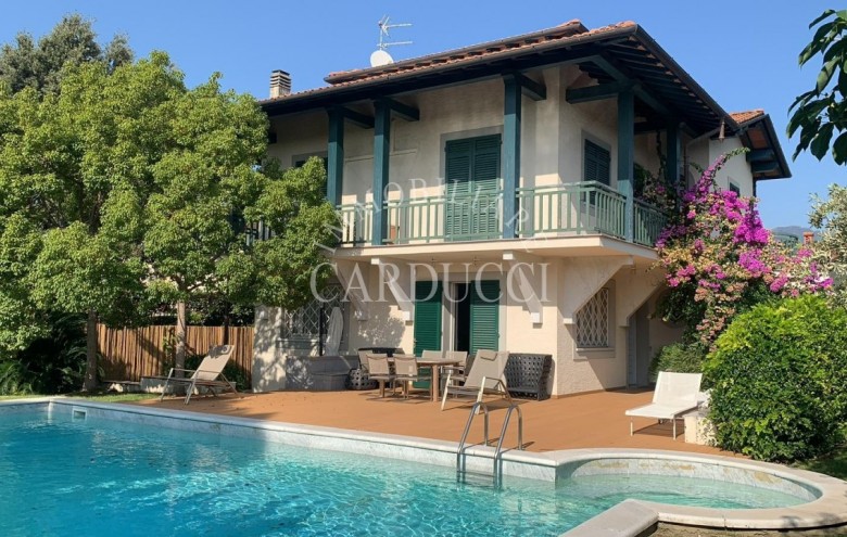 Villa singola in vendita a Forte dei Marmi