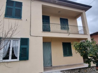 Villa singola in vendita a Massa
