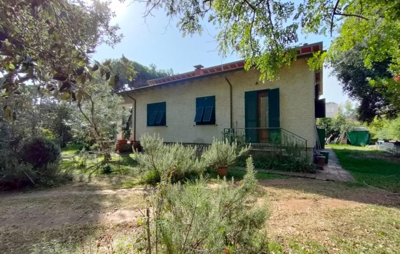 Villa singola in vendita a Massa