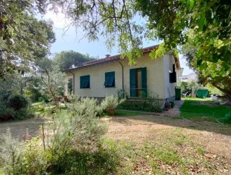 Villa singola in vendita a Marina di Massa
