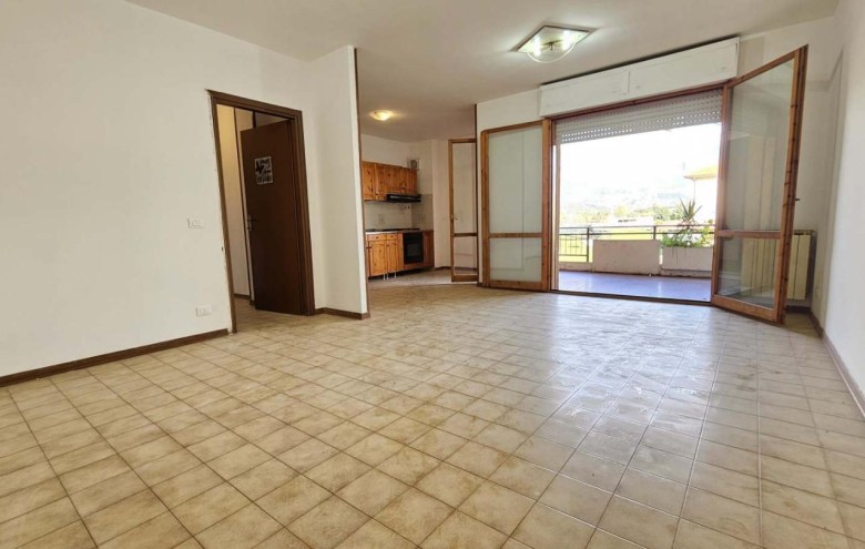 Appartamento in vendita a Massa