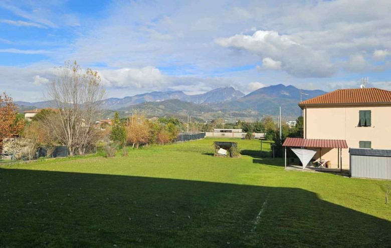 Appartamento in vendita a Massa