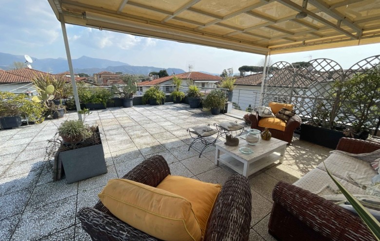 Attico in vendita a Camaiore