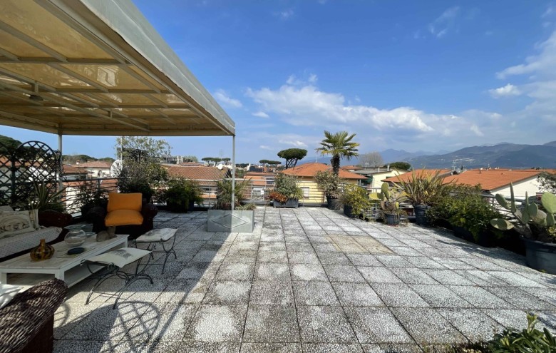 Attico in vendita a Camaiore