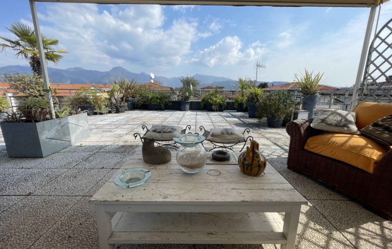 Attico in vendita a Camaiore